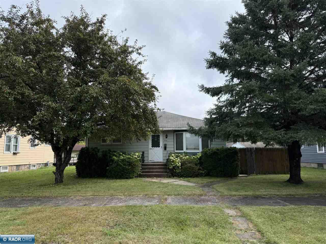 3418 3rd Avenue West Hibbing, MN 55746 - Photo 1 of 31