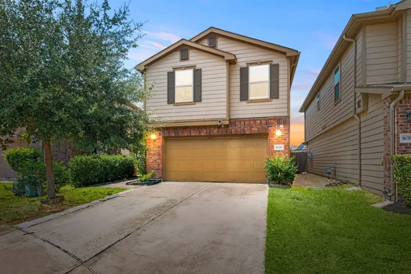 $270,000 | 16358 Oakside Hollow Lane, Houston, TX 77084