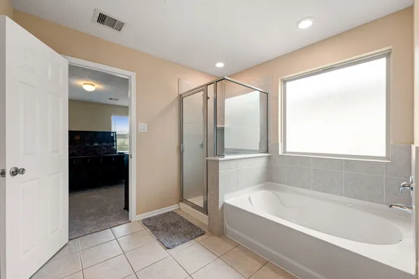 $270,000 | 16358 Oakside Hollow Lane, Houston, TX 77084