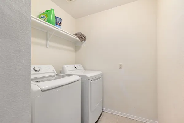 $270,000 | 16358 Oakside Hollow Lane, Houston, TX 77084