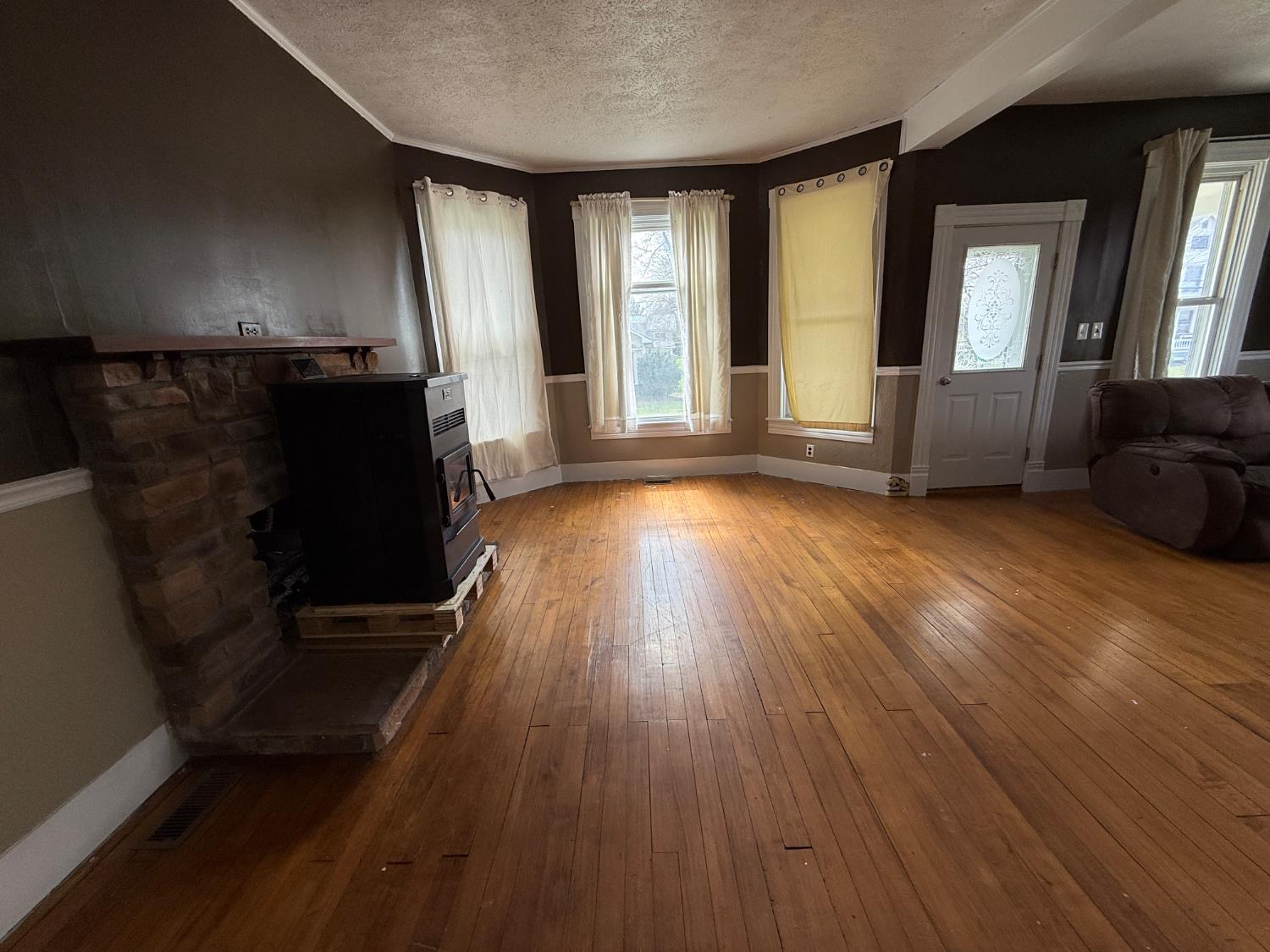 206 East Perry Street Versailles, IN 47042 - Photo 9 of 30