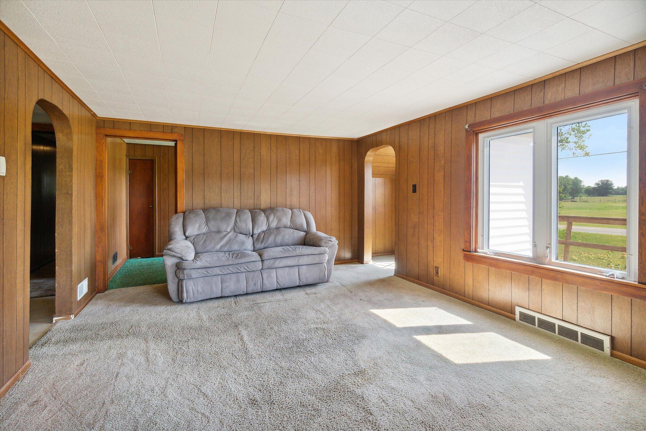 547 North Hillman Road Stanton, MI 48888 - Photo 9 of 38 09-547-N-Hillman-Rd-Stanton-MI-48888-Win