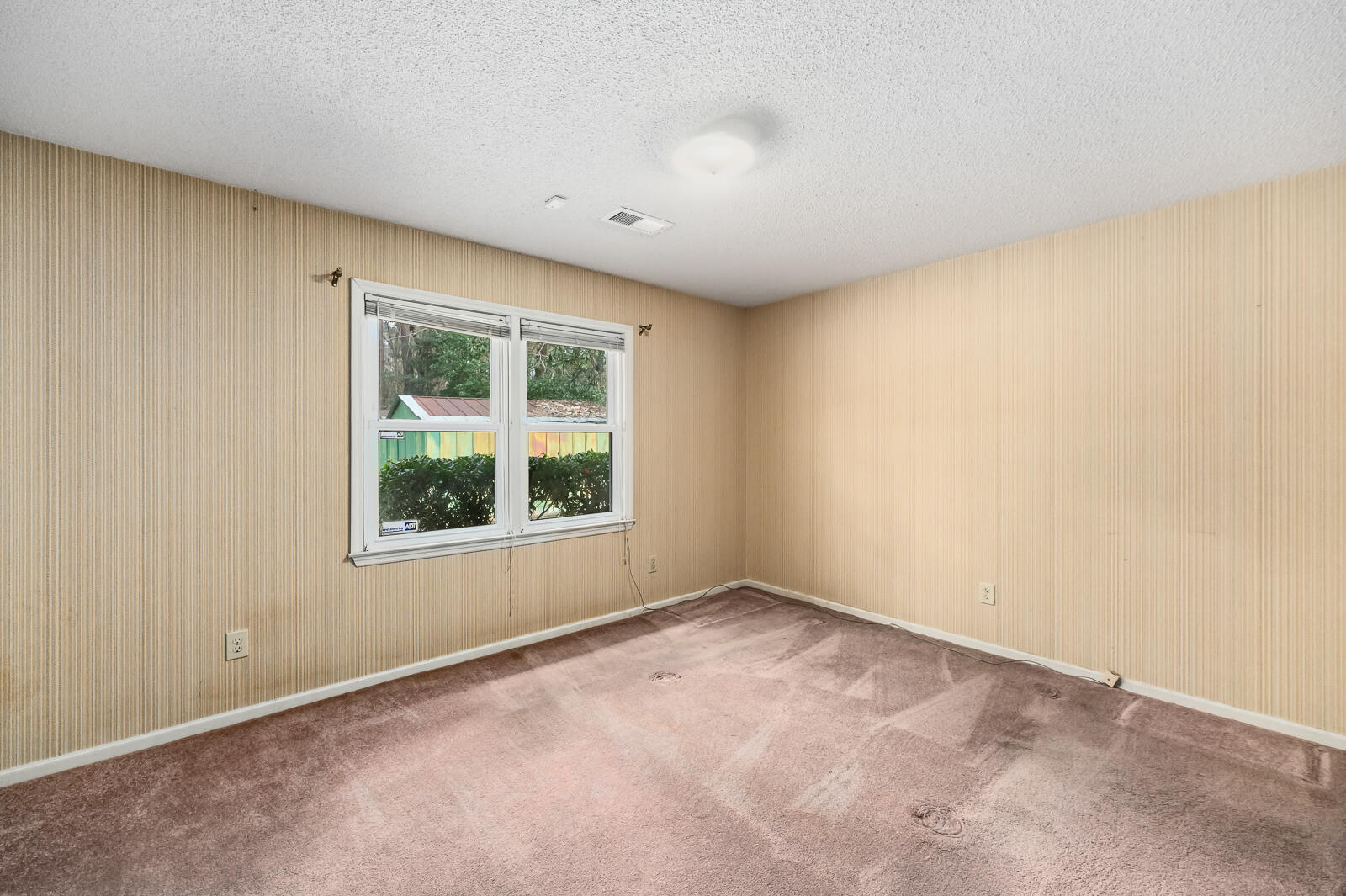 219 Foxborough Road Goose Creek, SC 29445 - Photo 11 of 19 219 Foxborough Rd (11 of 21)