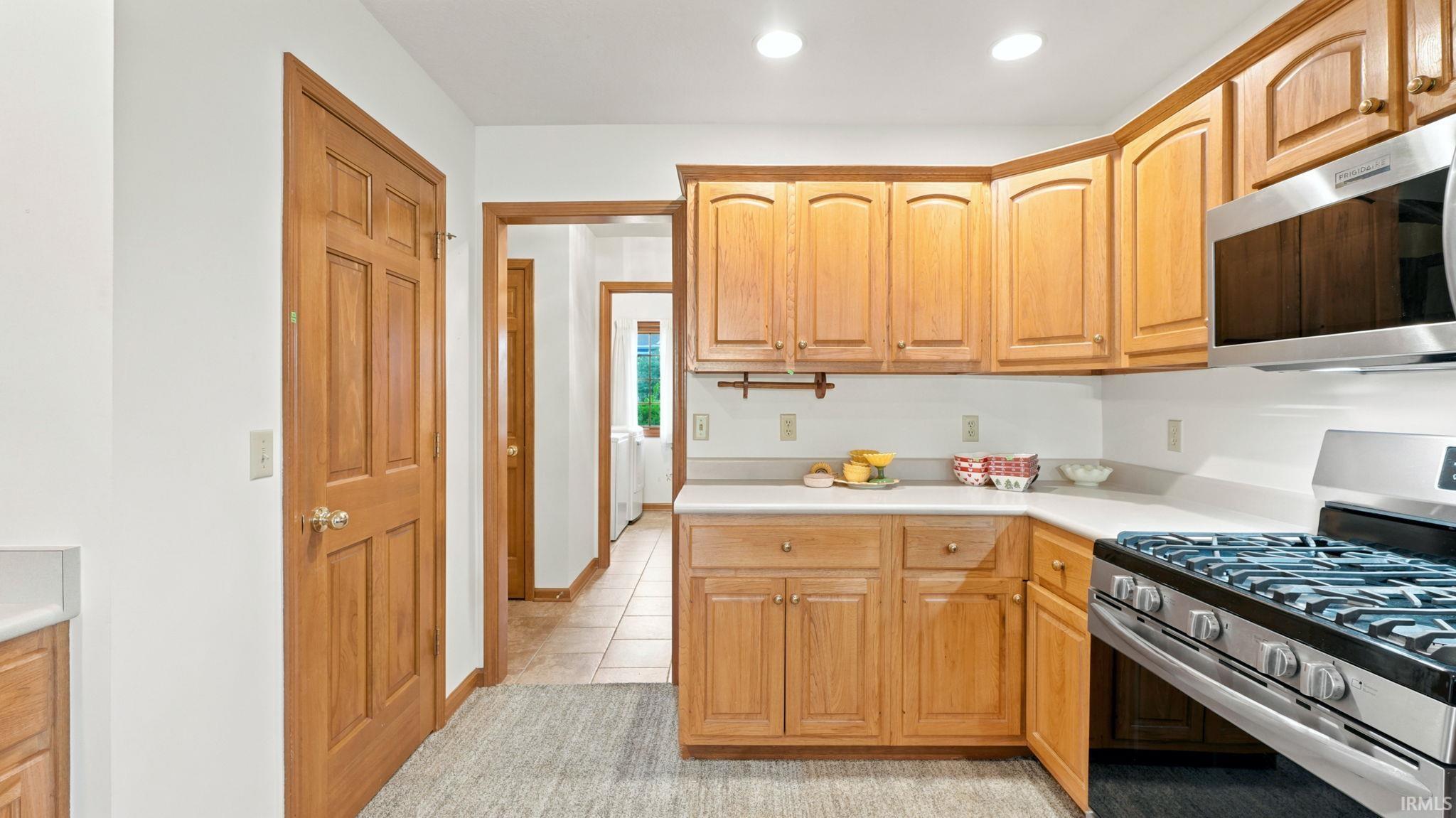 2425 Shore Oaks Pass Fort Wayne, IN 46814 - Photo 12 of 47
