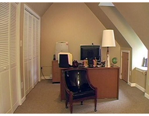 74 Barnard Road Marlborough, MA 01752 - Photo 5 of 12 Gallery Image 5