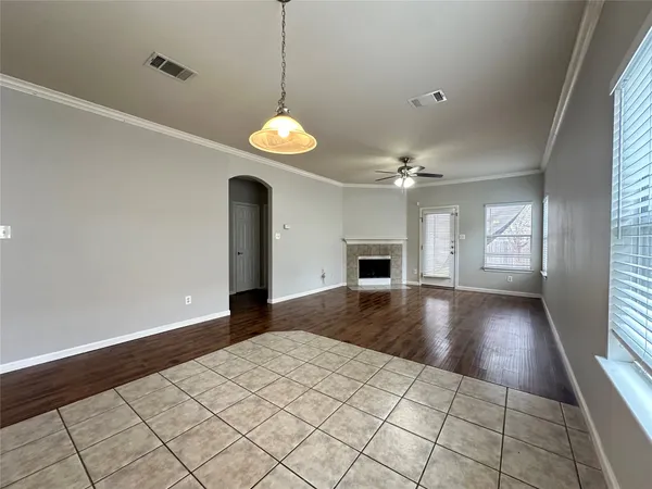 $1,800 | 11409 Hereford Street, Manor, TX 78653