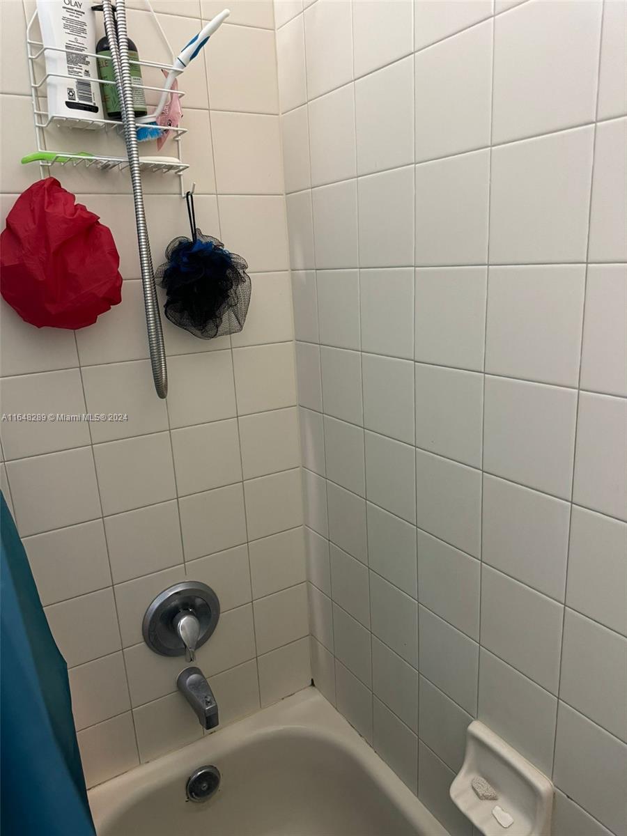 8111 Big Pine Way Riviera Beach, FL 33407 - Photo 16 of 26 BATHROOM