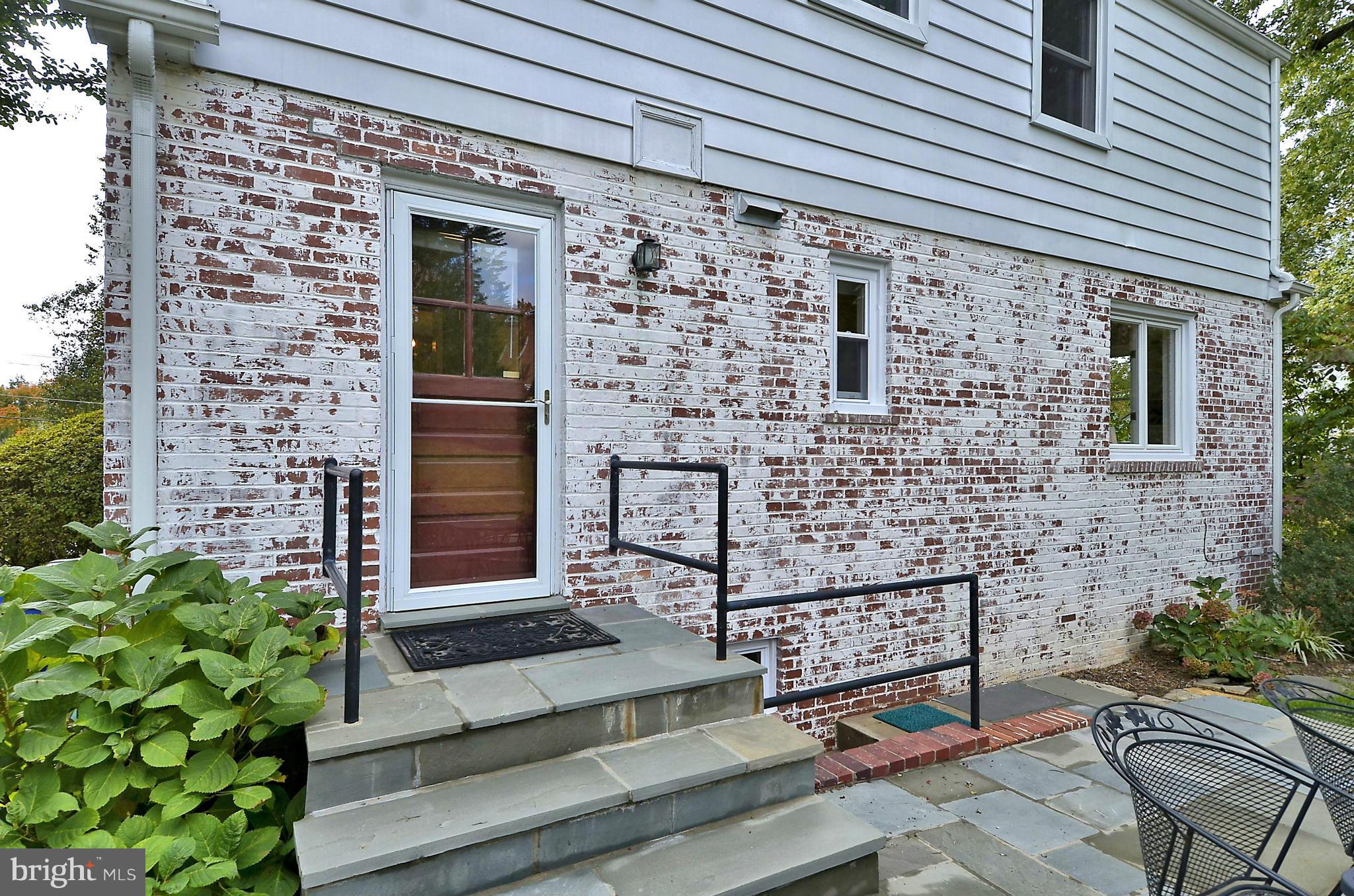 4623 Edgefield Road Bethesda, MD 20814 - Photo 22 of 26 Porch