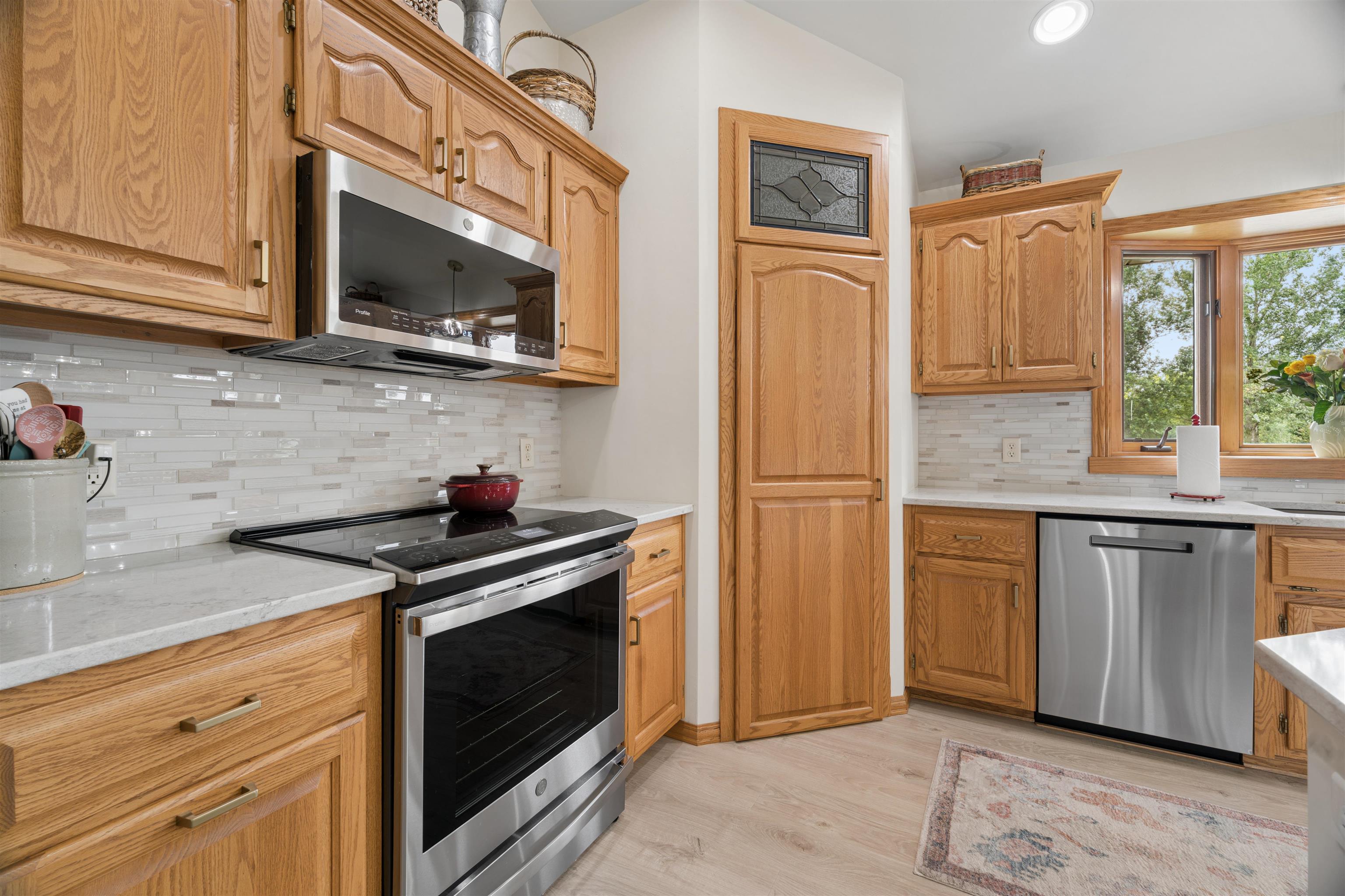 2855 Freedom Road De Pere, WI 54115 - Photo 10 of 53 Gallery Image 10