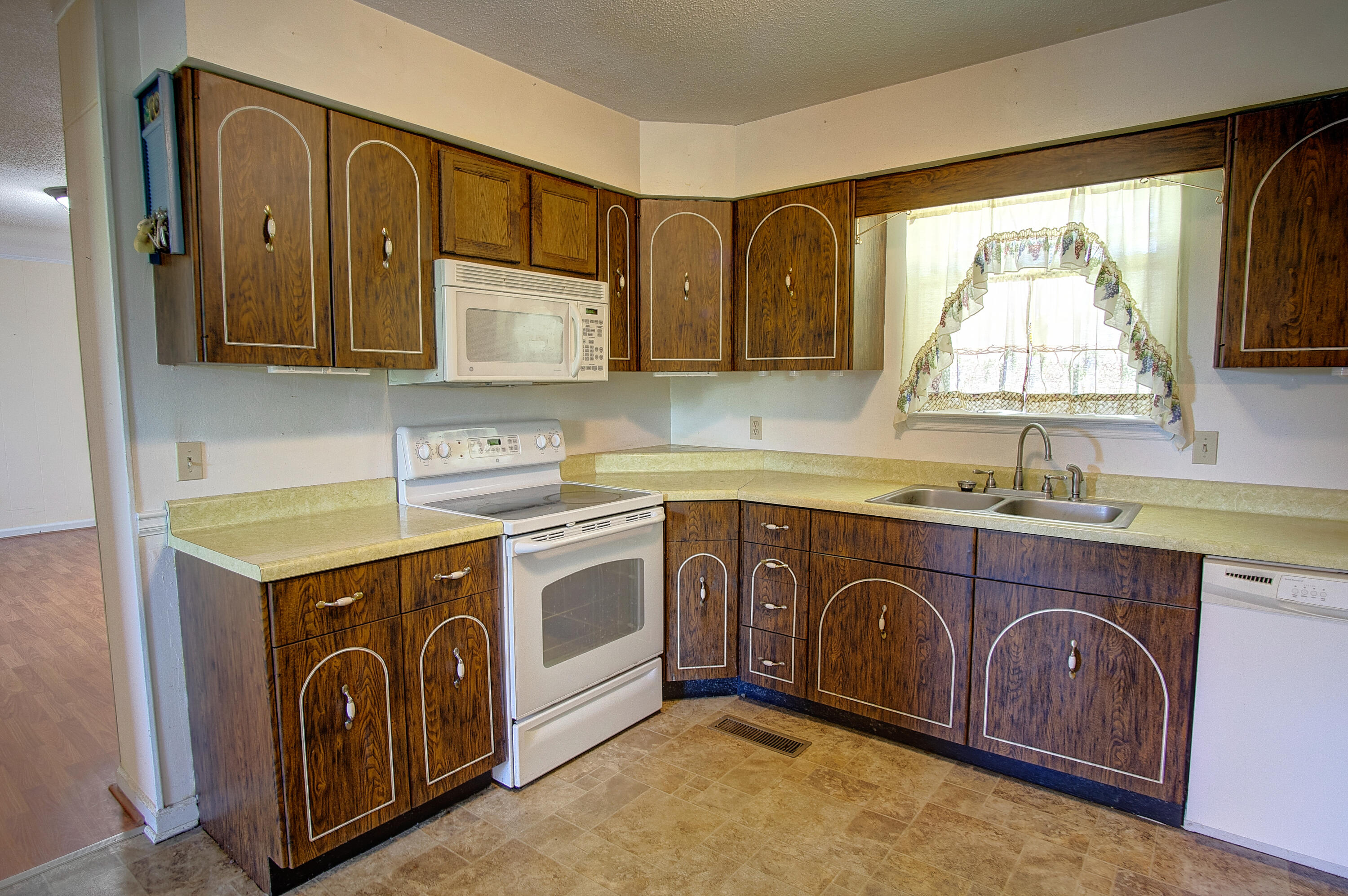 1701 East Rebel Road Rossville, GA 30741 - Photo 10 of 60 DSC003501