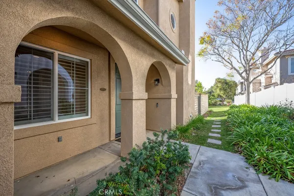 $728,000 | 27933 Sirani Court, Valencia, CA 91355