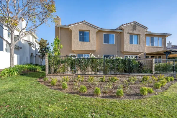$728,000 | 27933 Sirani Court, Valencia, CA 91355