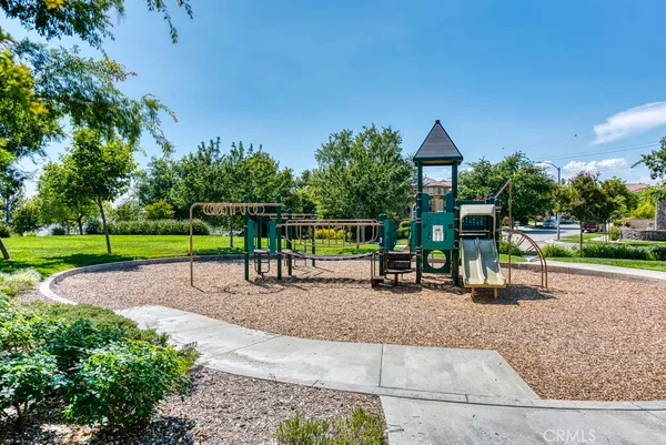 $728,000 | 27933 Sirani Court, Valencia, CA 91355