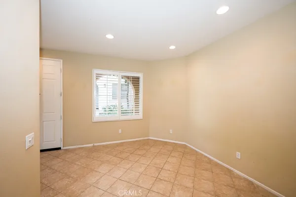 $728,000 | 27933 Sirani Court, Valencia, CA 91355