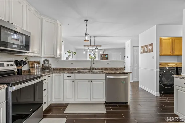 $299,900 | 1030 Providence Way, Herculaneum, MO 63048