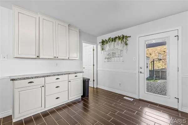 $299,900 | 1030 Providence Way, Herculaneum, MO 63048