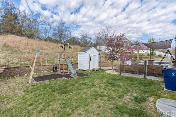 $299,900 | 1030 Providence Way, Herculaneum, MO 63048