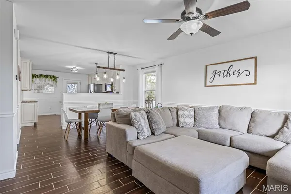 $299,900 | 1030 Providence Way, Herculaneum, MO 63048