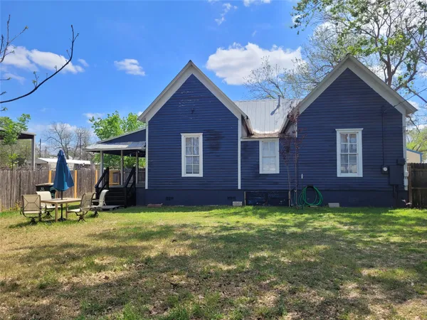 $1,500 | 403 Fawcett Street, Smithville, TX 78957