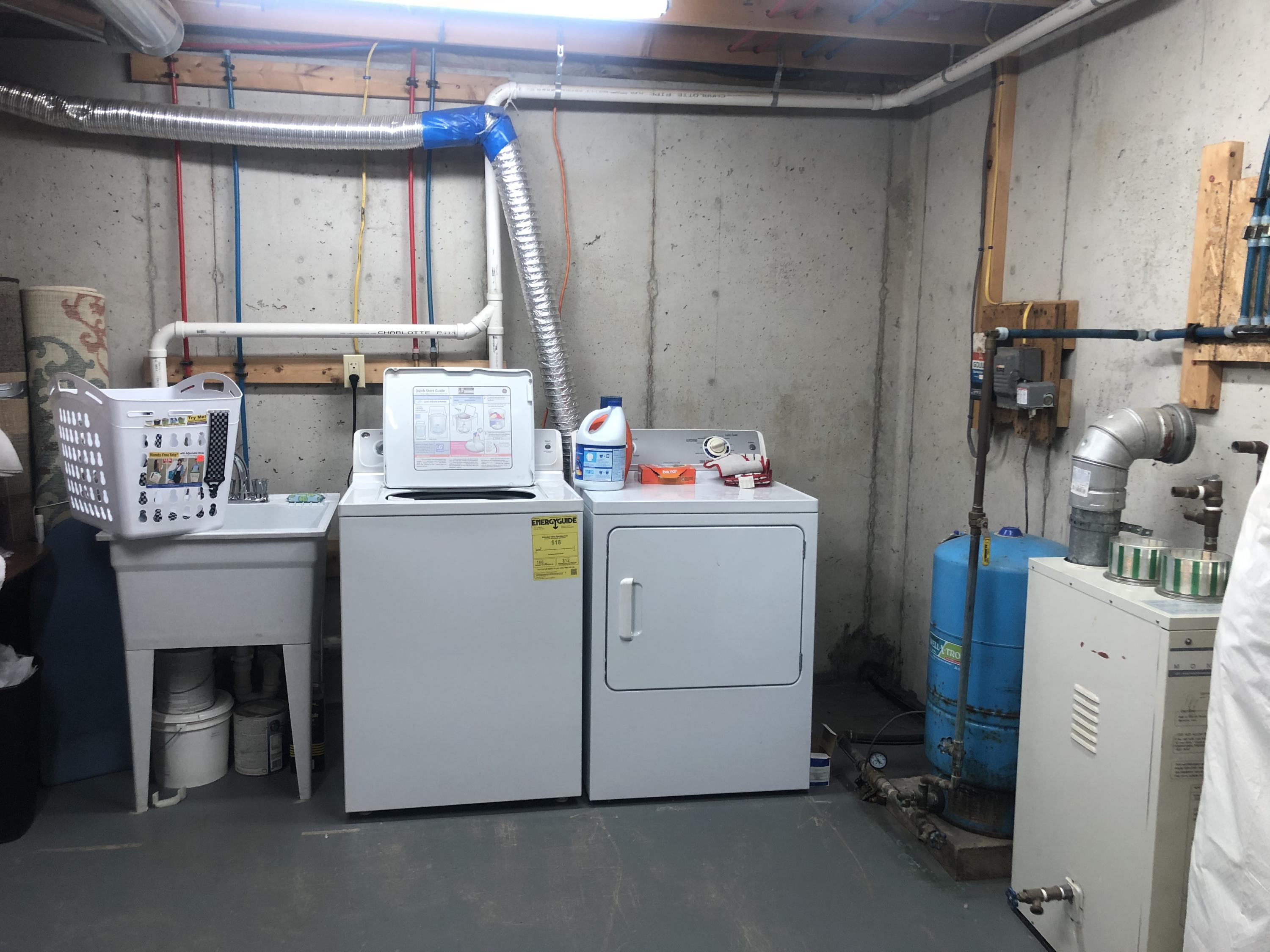 1843 Roxbury Road Roxbury, ME 04275 - Photo 18 of 18 laundry area