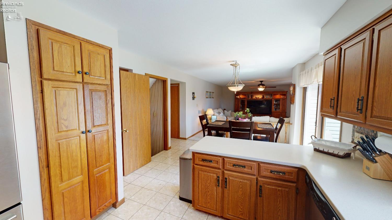 1925 West Cole Road Fremont, OH 43420 - Photo 15 of 23 Gallery Image 15