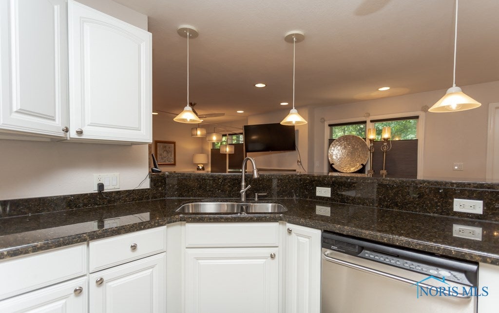 2133 Secor Road Toledo, OH 43606 - Photo 13 of 50 Gallery Image 13