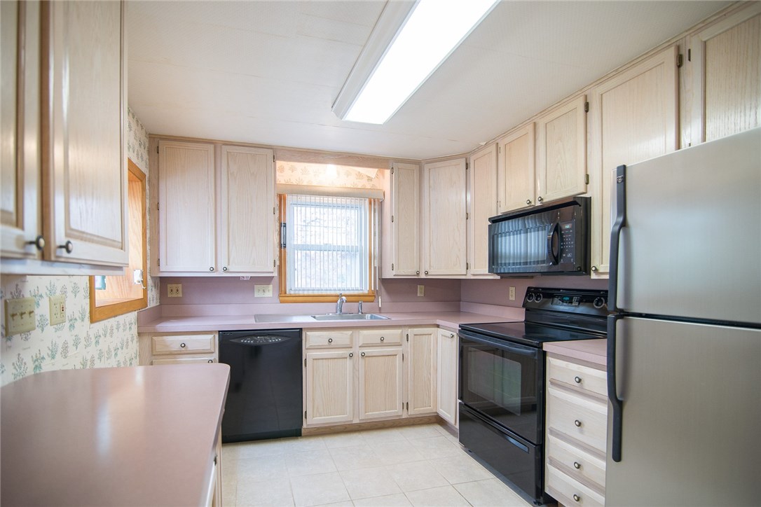 124 Angell Road Lincoln, RI 02865 - Photo 13 of 29 Gallery Image 13