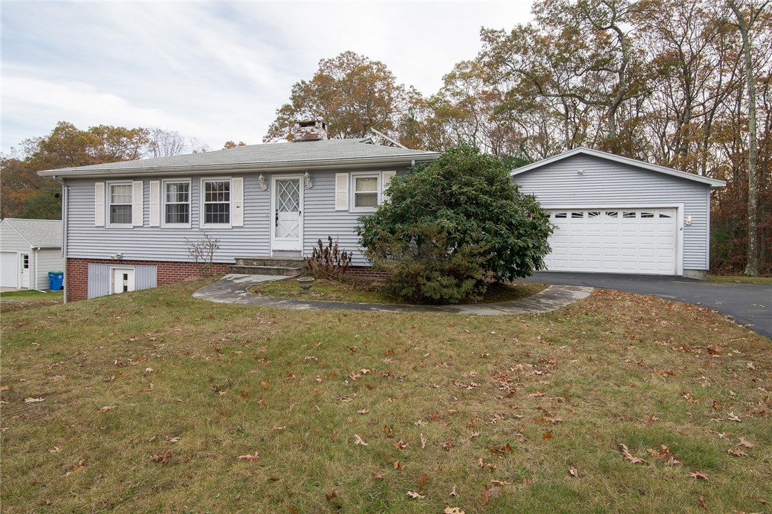 124 Angell Road Lincoln, RI 02865 - Photo 2 of 29 Gallery Image 2