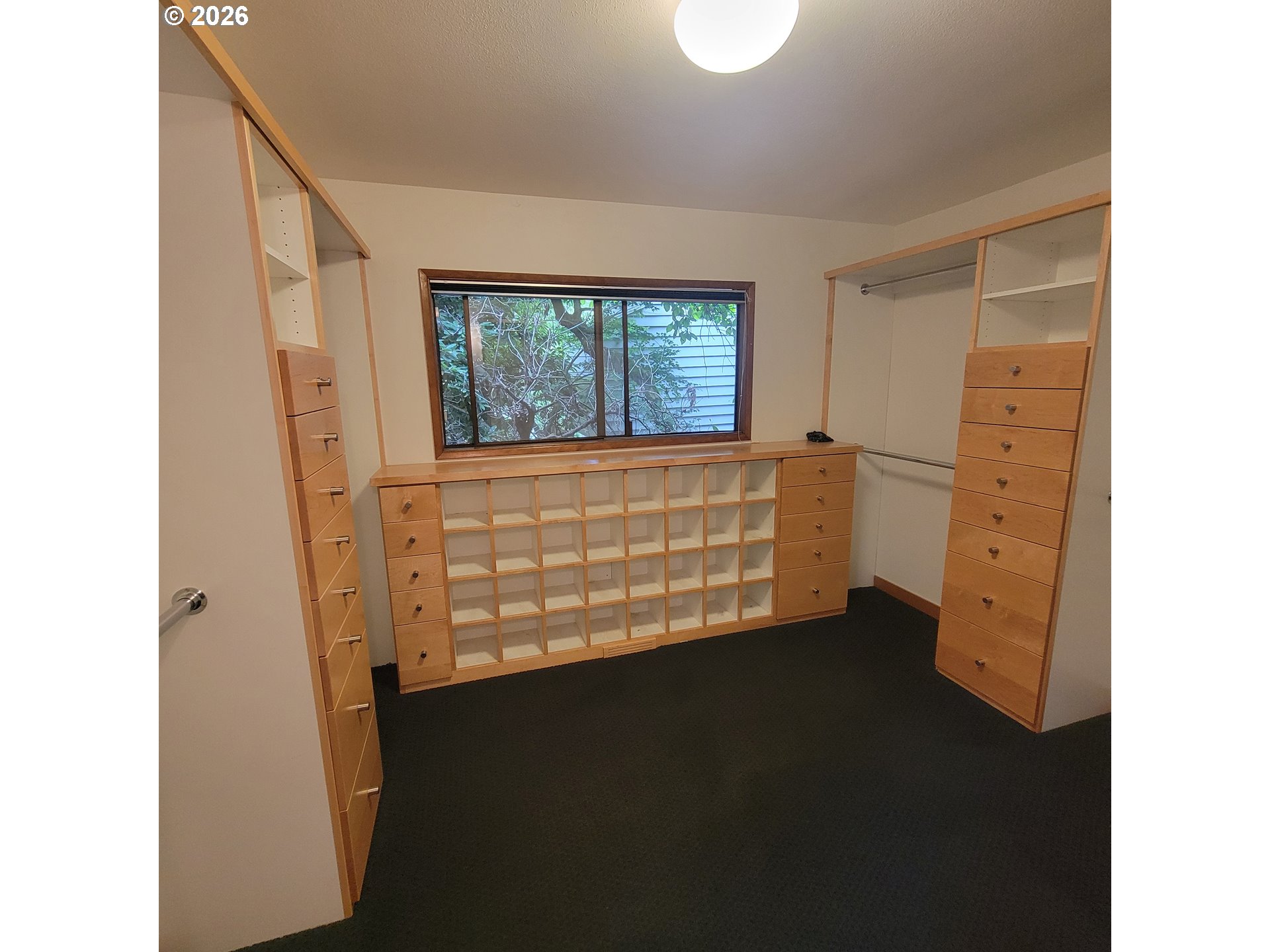 755 Southwest Chestnut Street Portland, OR 97219 - Photo 25 of 39