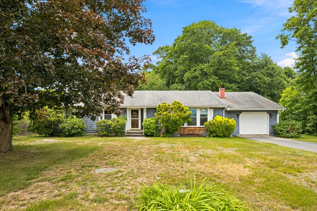 18 Gifford Road Westport, MA 02790 - Photo 1 of 28