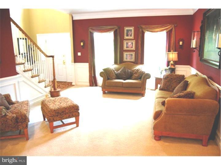 3664 Green Ridge Road Furlong, PA 18925 - Photo 4 of 25 Living Room