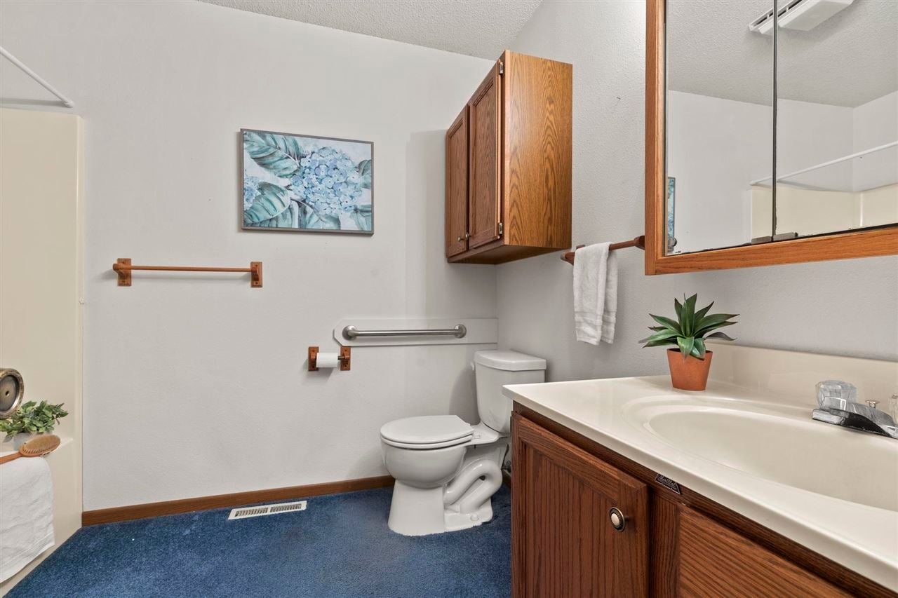 1102 E Place Kalona, IA 52247 - Photo 21 of 27 Gallery Image 21