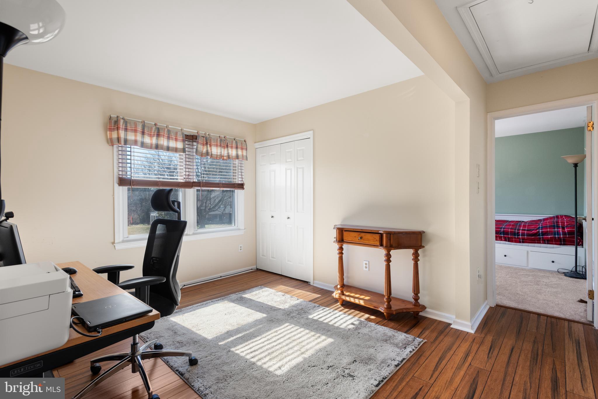 5005 Farming Ridge Boulevard Reading, PA 19606 - Photo 12 of 25 a room with furniture and a window