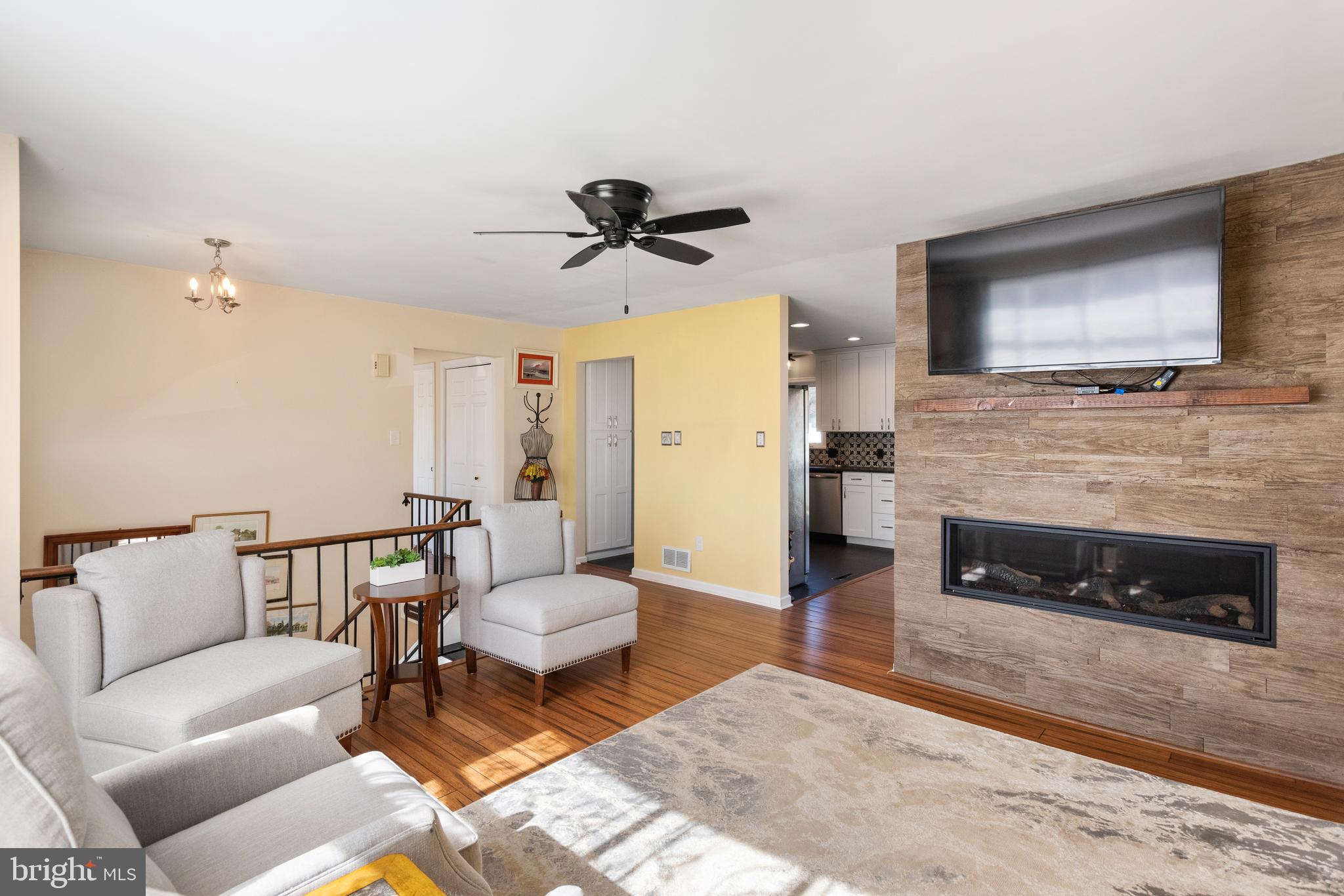 5005 Farming Ridge Boulevard Reading, PA 19606 - Photo 3 of 25 a living room with furniture and a fireplace