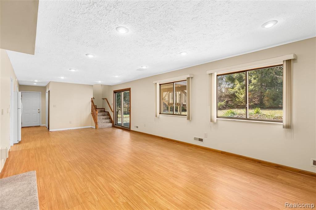 5412 Prairie View Brighton, MI 48116 - Photo 26 of 34