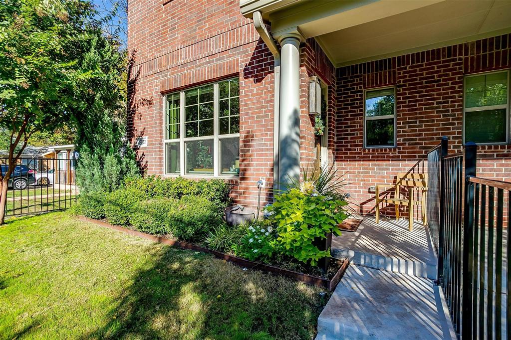 5122 Slate Street Fort Worth, TX 76114 - Photo 3 of 36