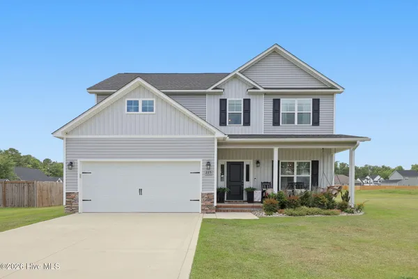 $370,000 | 225 North Windy Ridge Road, Hubert, NC 28539