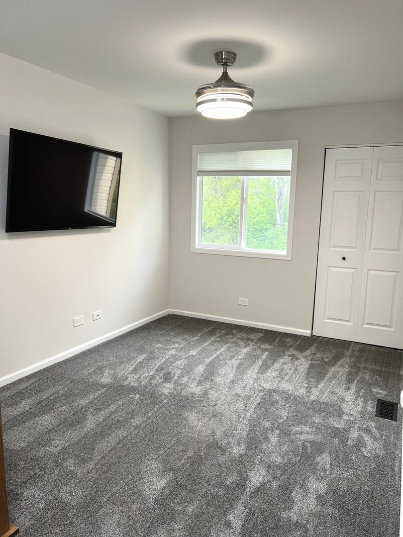27 Mineola Road, Unit 27 Fox Lake, IL 60020 - Photo 13 of 22 Gallery Image 13
