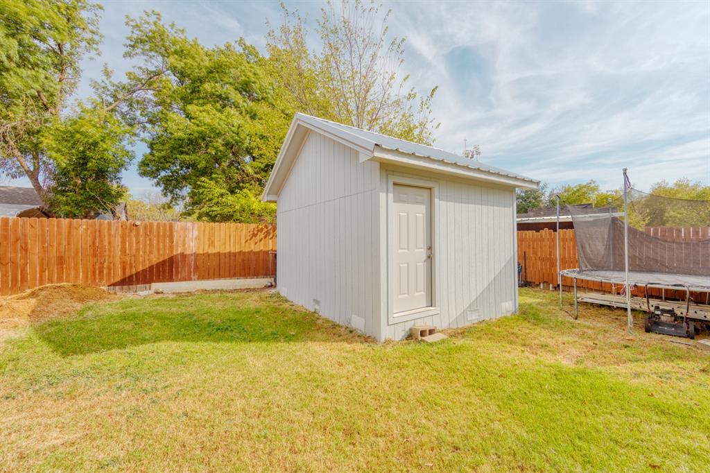 411 South Prairie Street Pilot Point, TX 76258 - Photo 11 of 11 Gallery Image 11