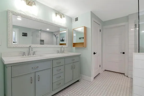 $699,900 | 37420 Meridian Avenue, Dade City, FL 33525