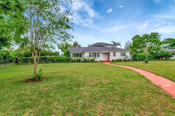 $699,900 | 37420 Meridian Avenue, Dade City, FL 33525