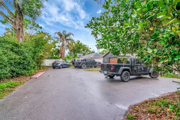 $699,900 | 37420 Meridian Avenue, Dade City, FL 33525