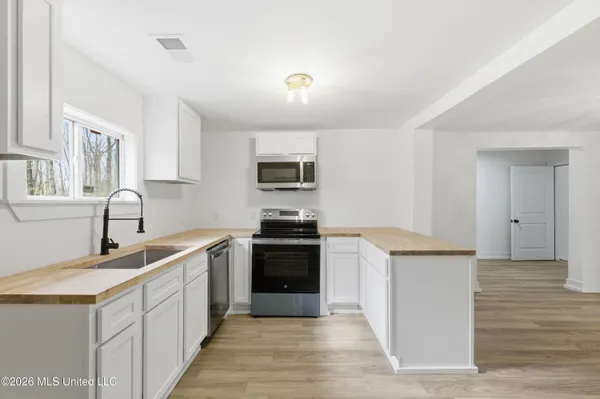 $334,900 | 4585 Polk Lane, Olive Branch, MS 38654