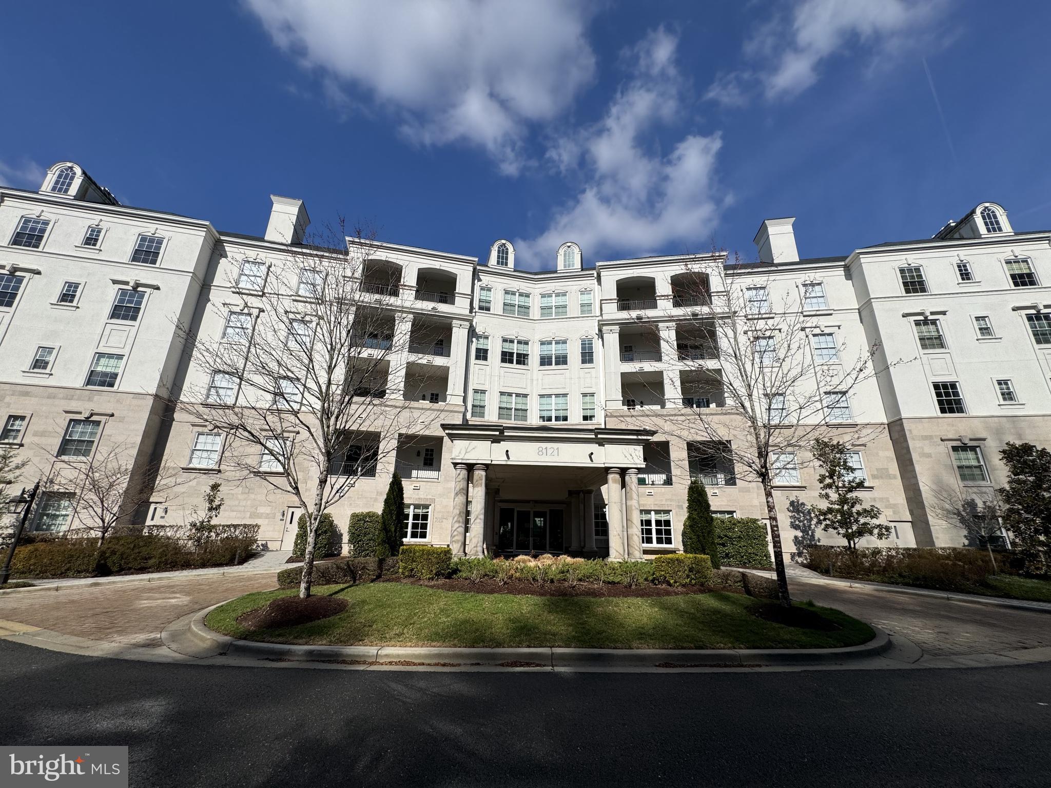 8121 River Road, Unit 424 Bethesda, MD 20817 - Photo 1 of 48