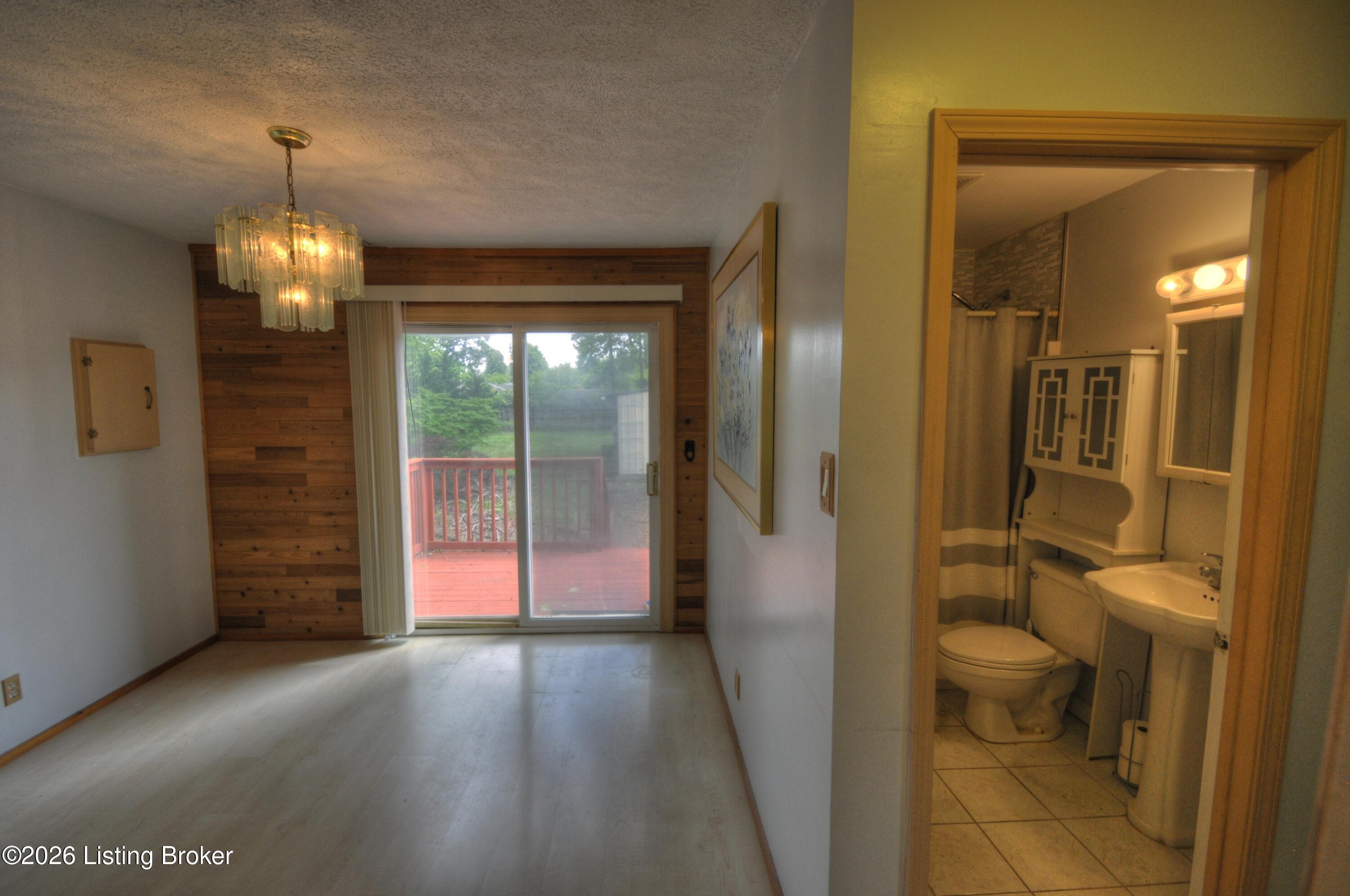 5404 Maryman Road Louisville, KY 40258 - Photo 8 of 34 _DSC0073_4_5