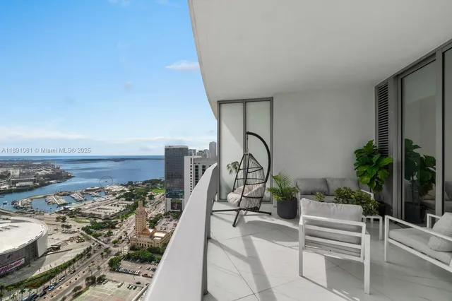 $1,245,000 | 851 Northeast 1st Avenue, Unit 4403, Miami, FL 33132