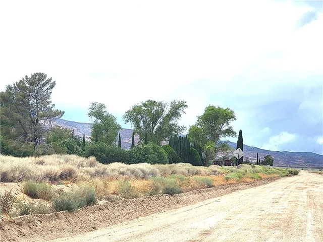 a house view with a outdoor space