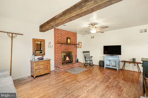 $599,900 | 25 William Penn Drive, Schwenksville, PA 19473
