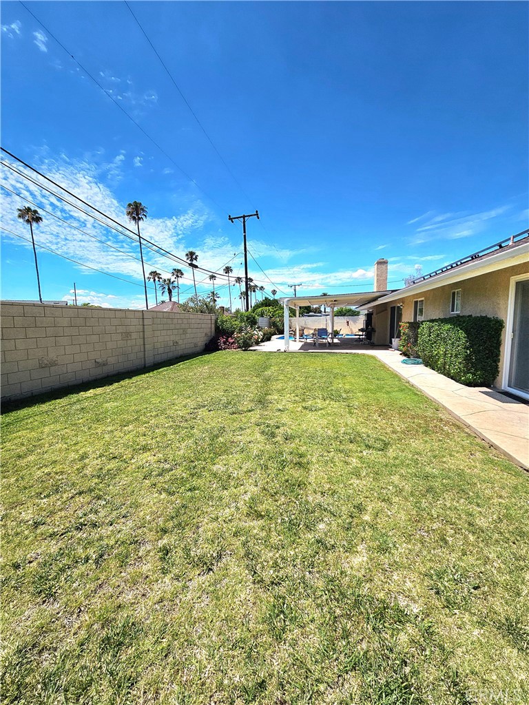 2092 Cutler Street Simi Valley, CA 93065 - Photo 22 of 34