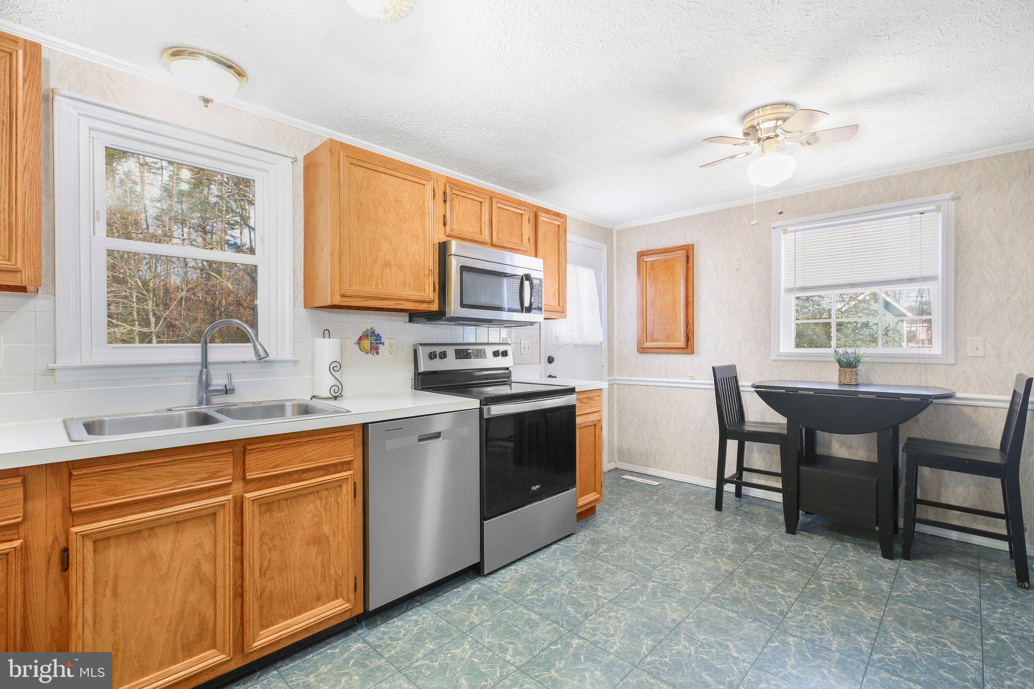 11401 Wheeler Road Spotsylvania, VA 22551 - Photo 10 of 29 Gallery Image 10